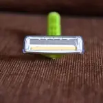 Depilarsi con il rasoio: gli errori da evitare