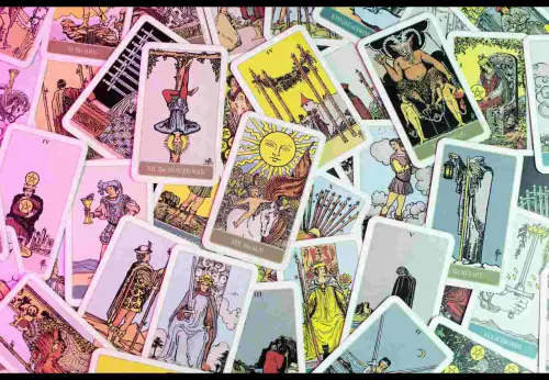 Il web marketing affascina anche il mondo della cartomanzia