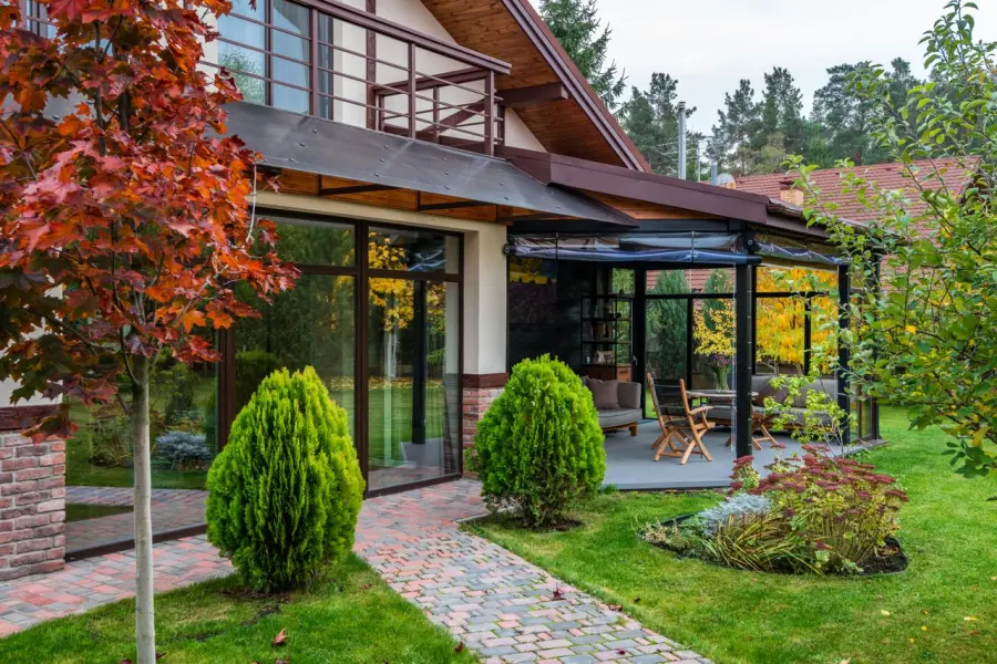 Il giardino come spazio da vivere: idee e attenzioni per valorizzare gli spazi verdi