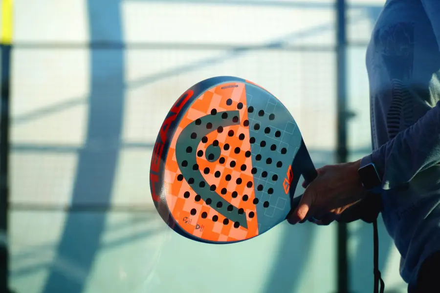 Come scegliere la racchetta da padel? Consigli per l'acquisto