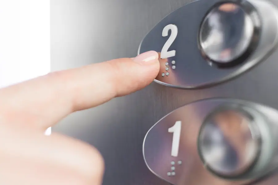 Modernizzare un ascensore: come si fa e perché è utile?